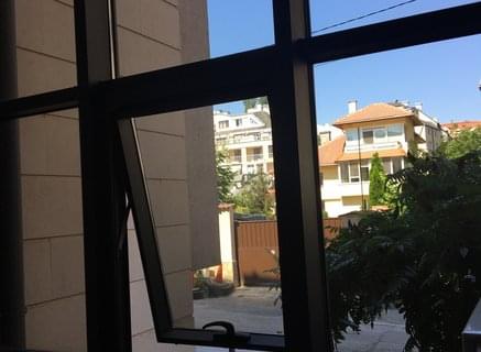 Тонирани стъкла
